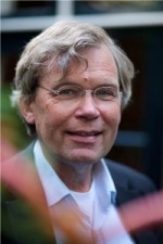 Dr. Maarten van der Linde