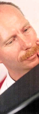 Dr. Peter Nikken